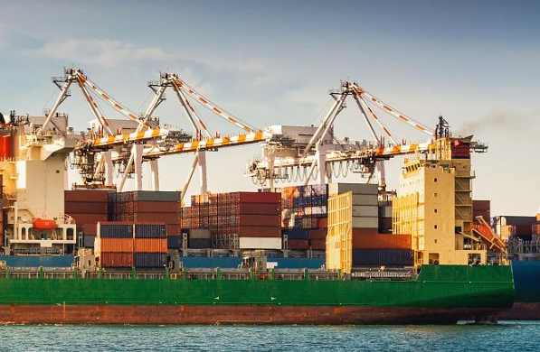 在全球貿(mào)易的浪潮中，美國(guó)貨運(yùn)代理行業(yè)正經(jīng)歷著前所未有的變革