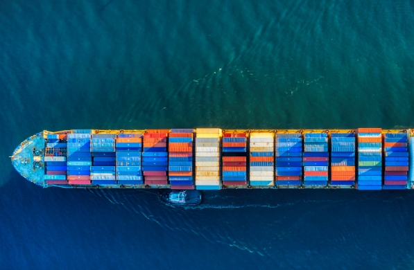 上海貨代是連接全球貿(mào)易的樞紐力量，推動著上海對外開放和經(jīng)濟發(fā)展