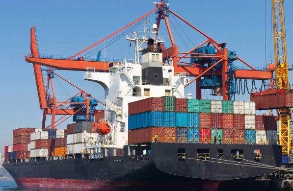 國際貨運作為連接各國經濟與市場的橋梁，扮演著至關重要的角色