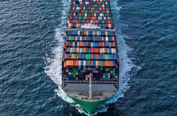 供應鏈大挑戰：國際物流公司如何實現效率與環保雙贏？